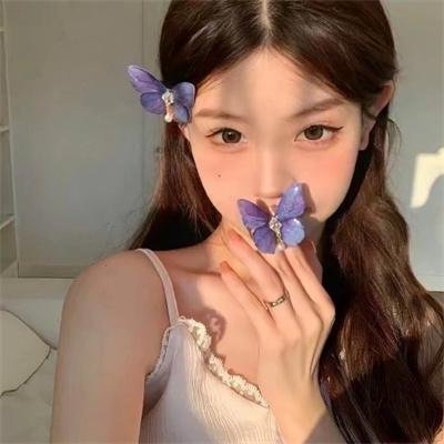 小芽的奇幻人生封面